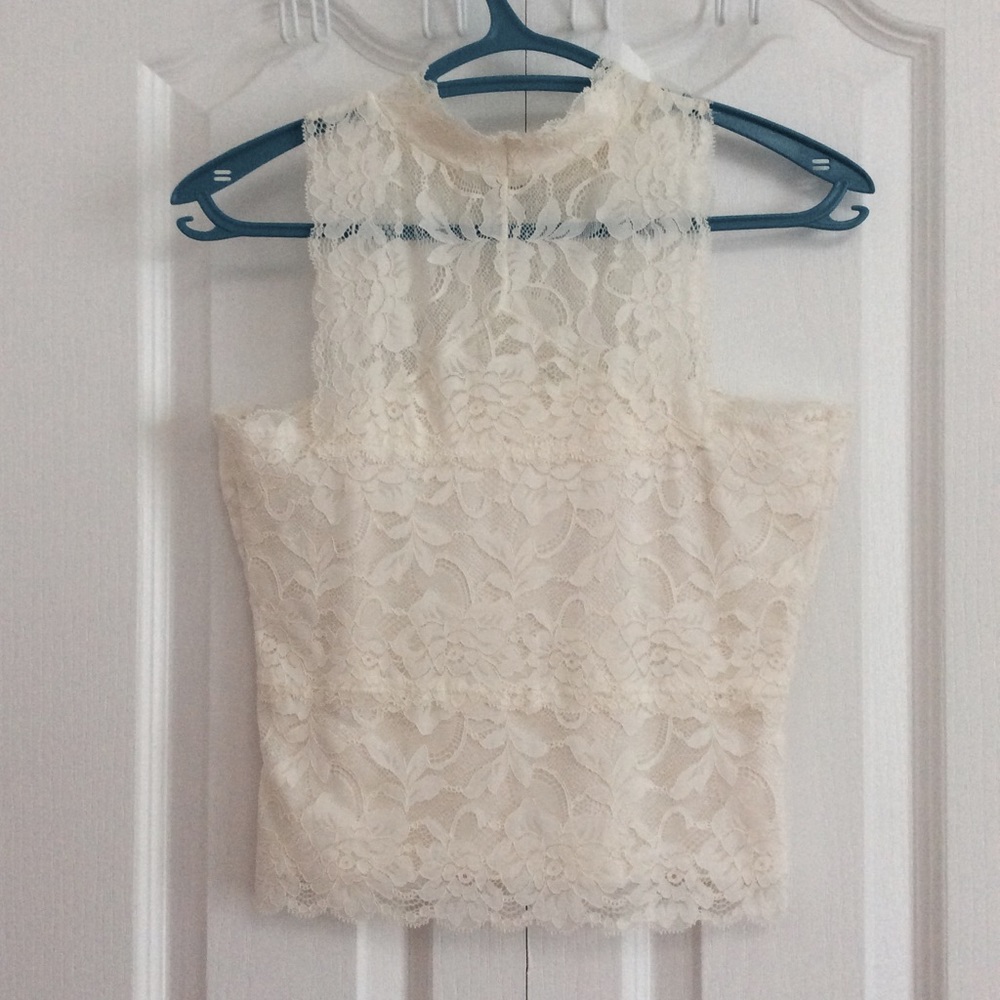 NWOT - GUESS lace tank top